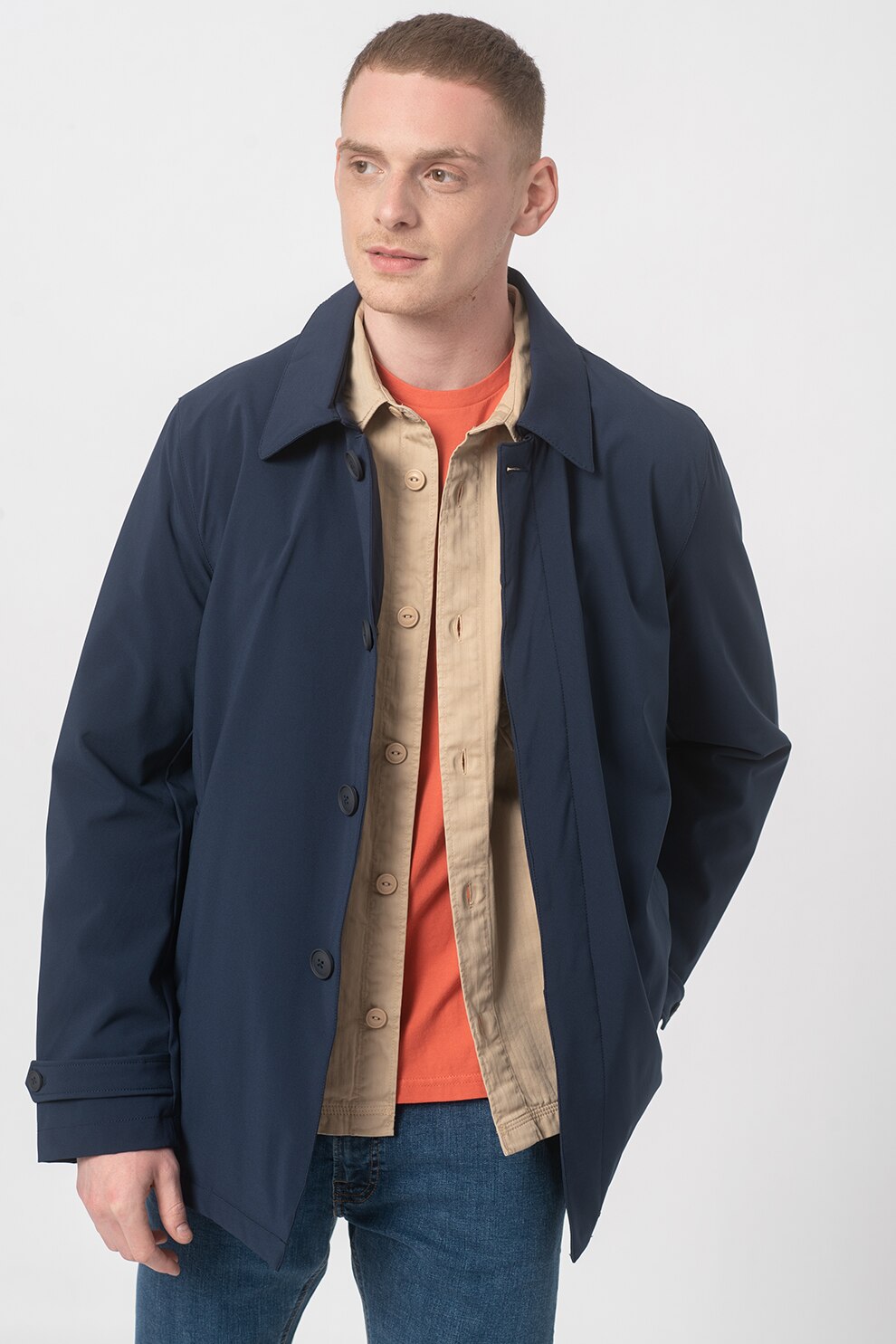 Romeo Gigli, Jacheta cu nasturi si buzunare oblice, Bleumarin