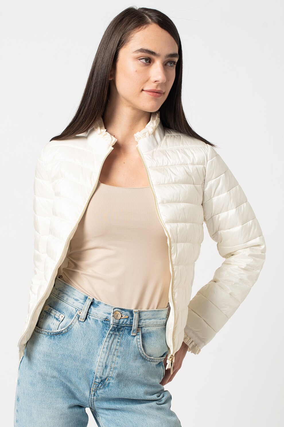 Romeo Gigli, Jacheta usoara cu model matlasat si volane, Alb prafuit