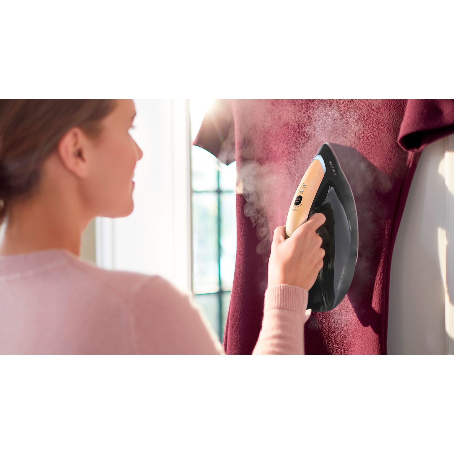 Statie de calcat cu abur Philips PerfectCare Seria 8000 PSG8130/80, 2700W, 8.5 bari, jet de abur continuu 170 g/min, jet de abur 700g, talpa SteamGlide Elite, OptimalTemp, rezervor 1.8L, Easy De-Calc Plus, oprire automata, negru