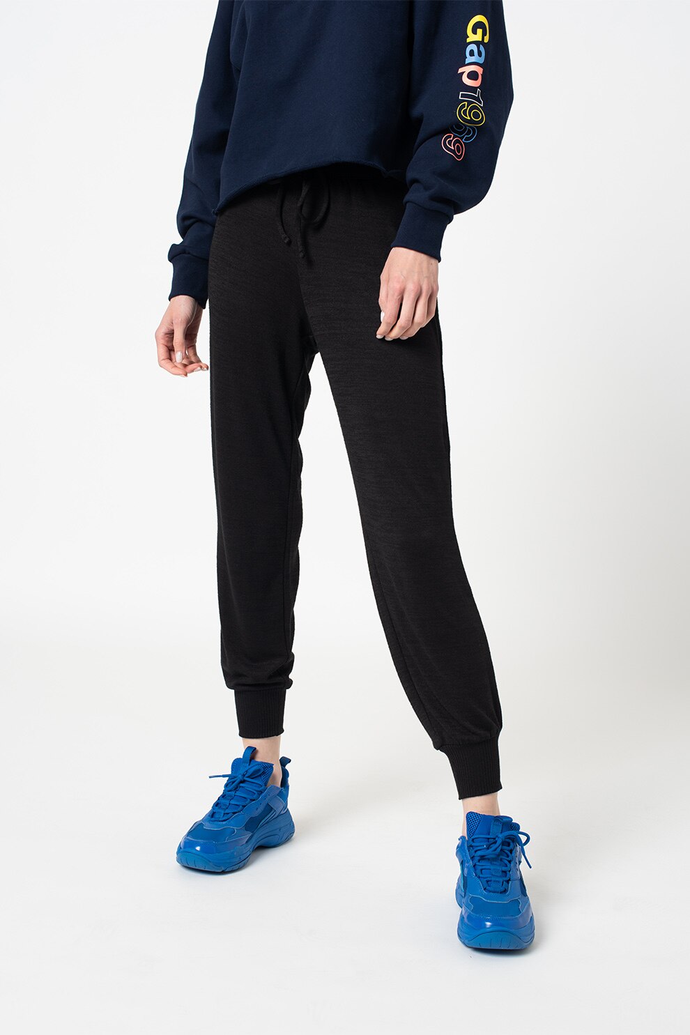GAP, Pantaloni sport conici cu snur in talie, Negru