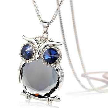 Lant dama, pandativ bufnita cu cristale, argintiu cu cristal gri, simbol Feng Shui, EFAYN RO Lant dama, pandativ bufnita cu cristale, argintiu cu cristal gri, simbol Feng Shui, EFAYN RO