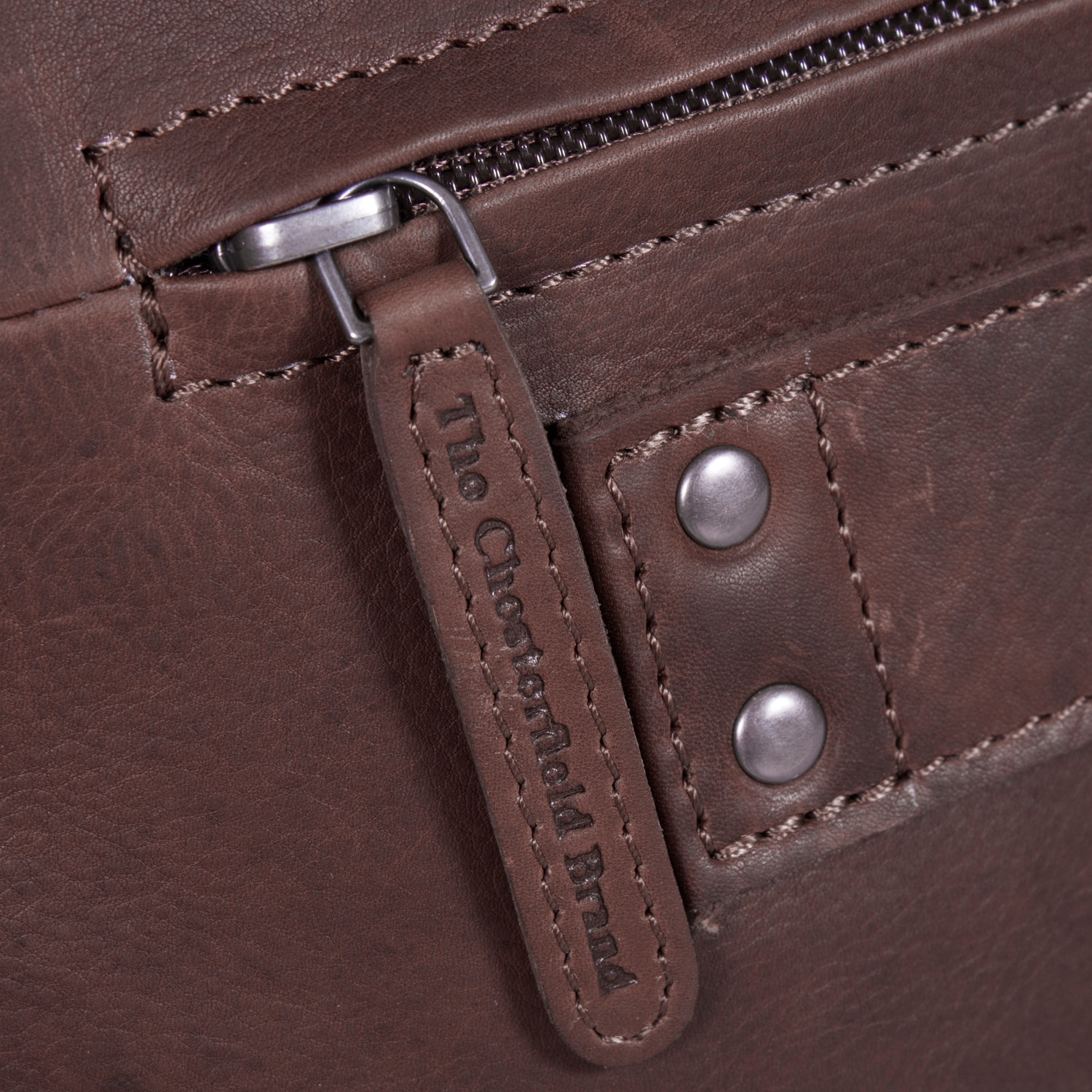 Geanta de laptop din piele naturala maro inchis, The Chesterfield Brand, Ryan 17 inch