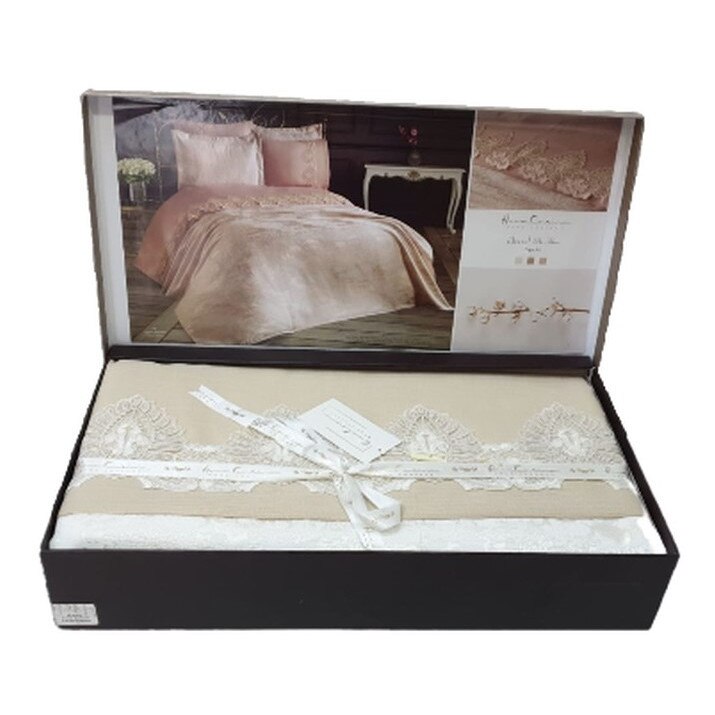 Set de lux cuvertura jacquard 240 x 260 cm+ cearceaf pat + 4 fete perna, Elena Beige