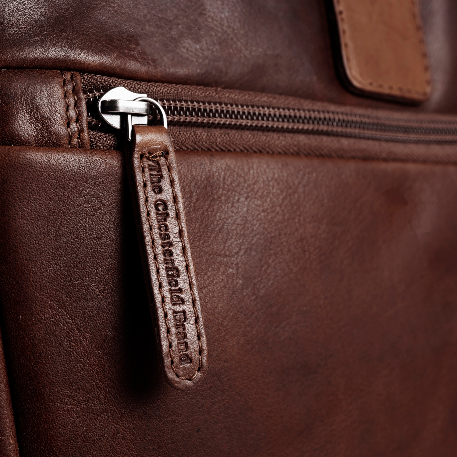 Geanta de laptop din piele naturala maro inchis, The Chesterfield Brand, Seth 15 inch