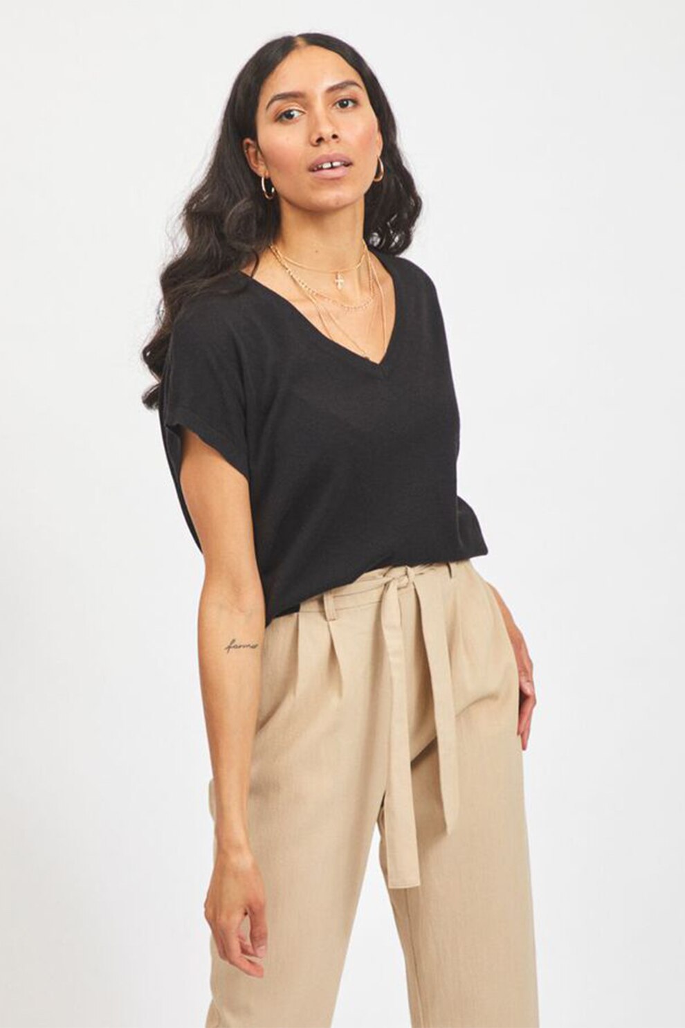 Vila, Bluza cu decolteu in V si slituri laterale, Negru, S