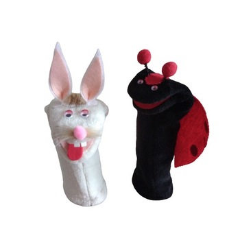 Set papusa de mana iepuras alb si buburuza rosie plus, 30 cm Set papusa de mana iepuras alb si buburuza rosie plus, 30 cm