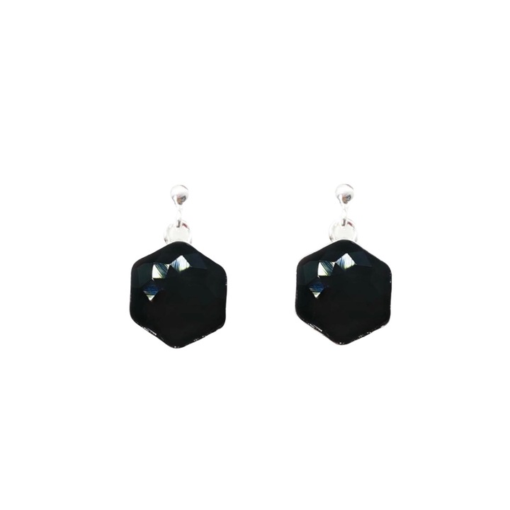 Cercei Hexa, din Argint 925 si cristale negre in forma de hexagon, 2 cm, Madamme Bijoux