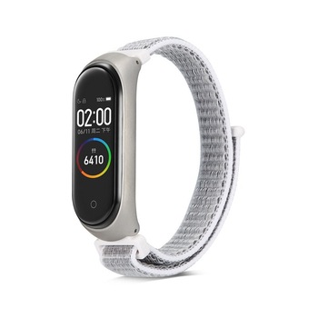 Curea Bratara Fitness rezistenta la apa pentru Xiaomi Mi Band 3 / Mi Band 4 din material textil , Alb Curea Bratara Fitness rezistenta la apa pentru Xiaomi Mi Band 3 / Mi Band 4 din material textil , Alb