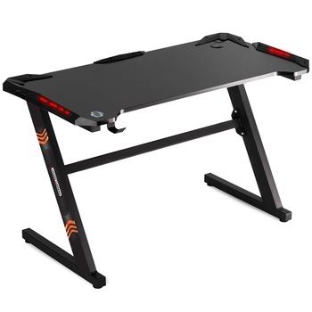 Birou de gaming LED CRIT 258000, iluminare LED, suport casti, 120 x 60 cm Birou de gaming LED CRIT 258000, iluminare LED, suport casti, 120 x 60 cm