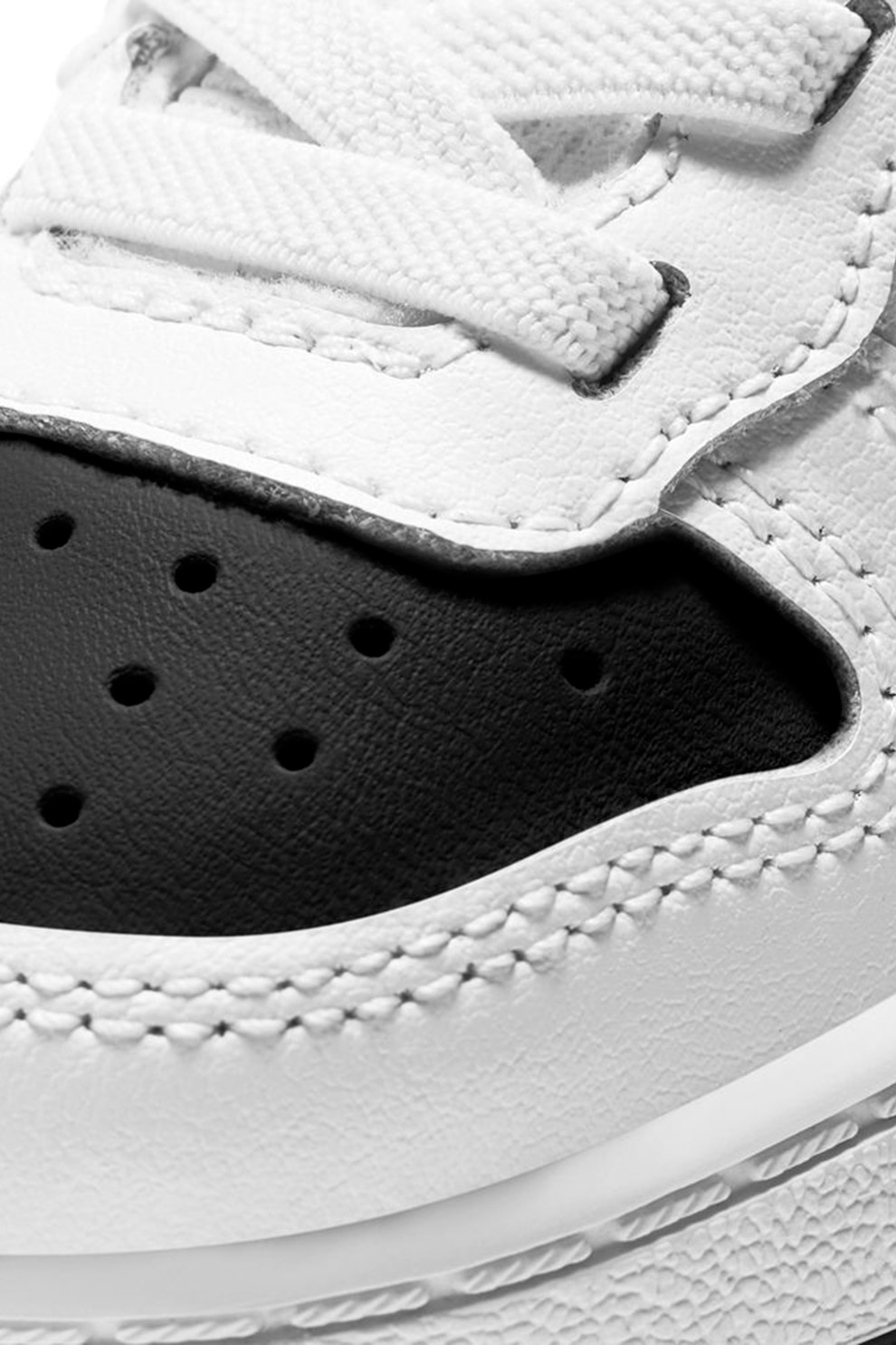nike court borough 23.5