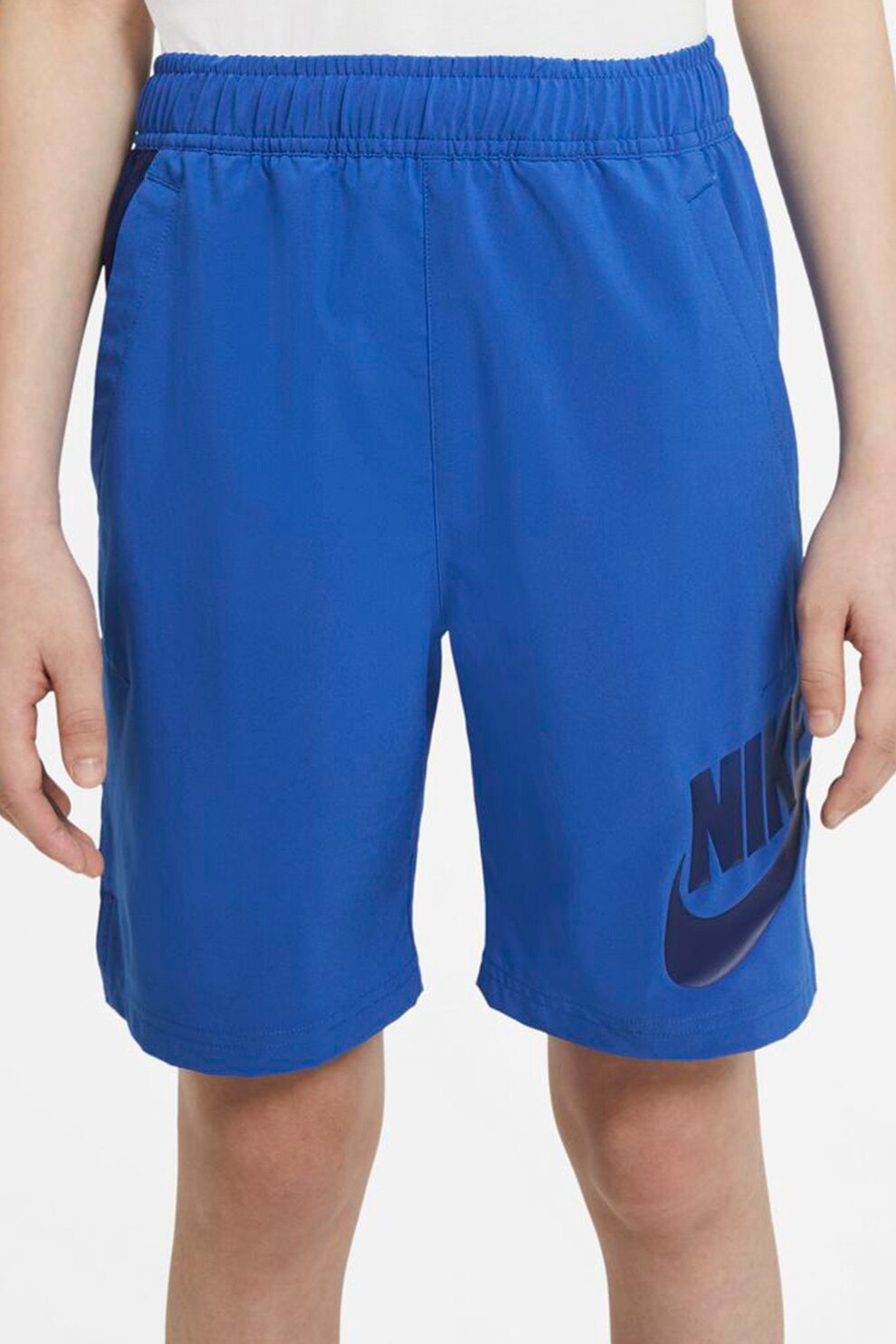 Nike, Pantaloni scurti cu imprimeu logo si buzunare oblice Sportswear, Albastru royal/Bleumarin inchis