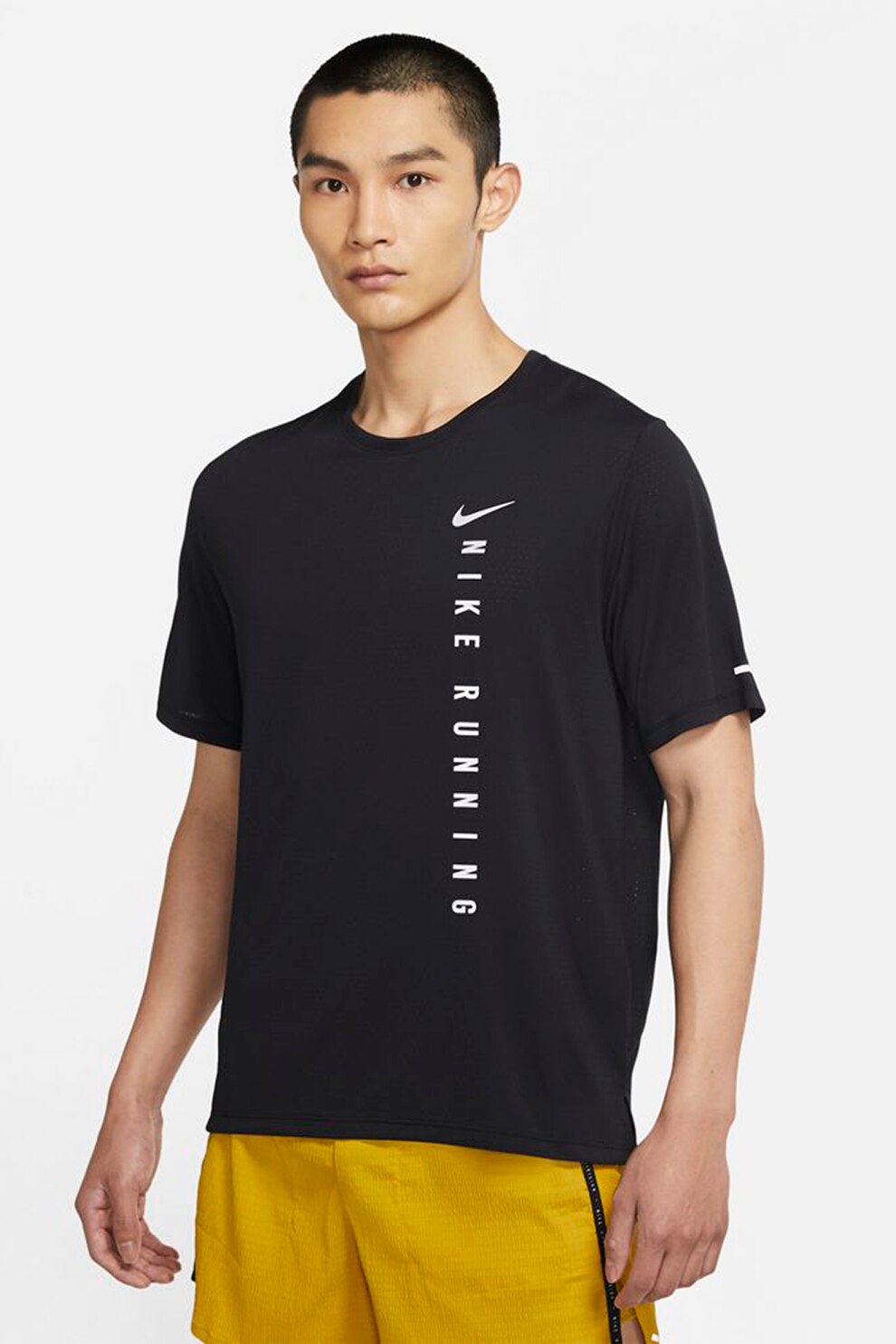 Nike, Tricou cu tehnologie Dri-FIT pentru alergare Miler Run Division, Negru