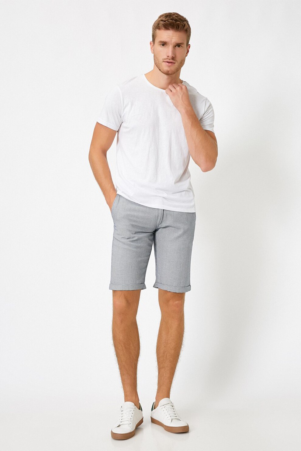 KOTON, Bermude chino cu buzunare oblice, Bleumarin/Alb, 2XL