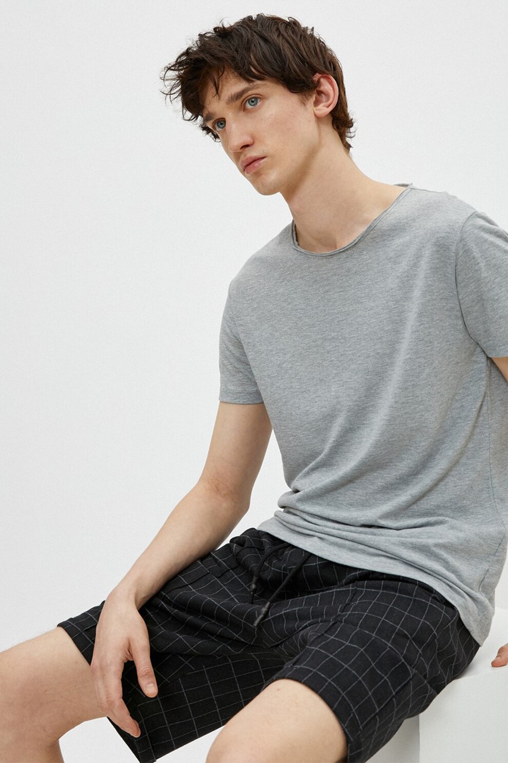 KOTON, Pantaloni sport scurti cu model in carouri, Negru
