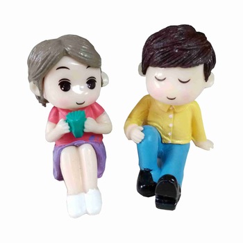 Set 2 figurine rasina, cuplu, 5x5.5x2.5 cm, multicolor, pentru terarii Set 2 figurine rasina, cuplu, 5x5.5x2.5 cm, multicolor, pentru terarii