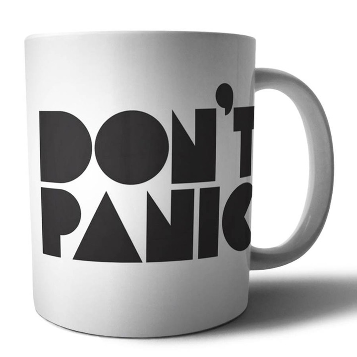 Dont Panic mintás porcelán bögre