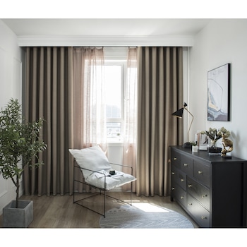 Set draperii Black-out Kring Joy, 2 * 140x245 cm, Poliester, prindere pe inele, Cafeniu Set draperii Black-out Kring Joy, 2 * 140x245 cm, Poliester, prindere pe inele, Cafeniu