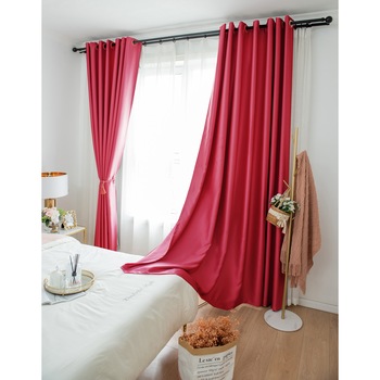 Set draperii Black-out Kring Cozy, 2 * 140x245 cm, Poliester, prindere pe inele, Rosu Set draperii Black-out Kring Cozy, 2 * 140x245 cm, Poliester, prindere pe inele, Rosu