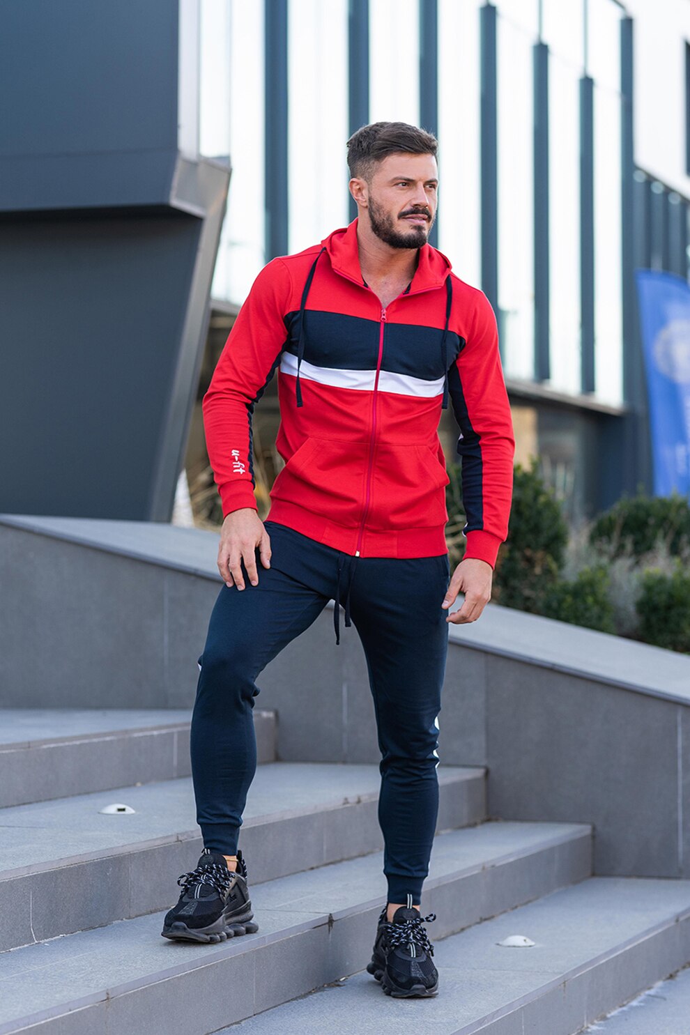 uFIT, Trening slim fit cu segmente contrastante Care Fit, Rosu/Bleumarin, 2XL