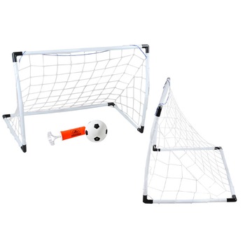 Set 2 porti de fotbal Iso Trade, Minge si pompa incluse, Alb/Negru Set 2 porti de fotbal Iso Trade, Minge si pompa incluse, Alb/Negru