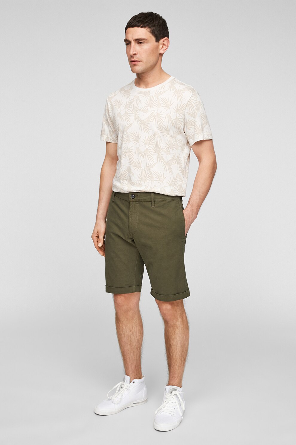 s.Oliver, Bermude regular fit, Verde militar