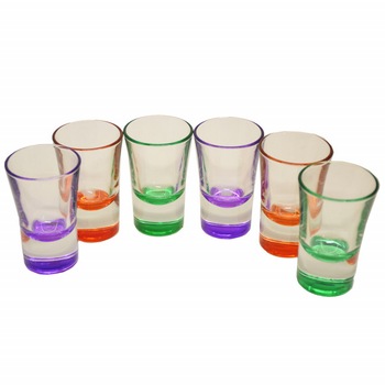 Set 6 pahare din sticla pentru shoturi cu baza colorata, 34 ml Set 6 pahare din sticla pentru shoturi cu baza colorata, 34 ml