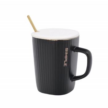 Cana cu capac din ceramica si lingurita Pufo Black Simple pentru cafea sau ceai, 320 ml, negru Cana cu capac din ceramica si lingurita Pufo Black Simple pentru cafea sau ceai, 320 ml, negru