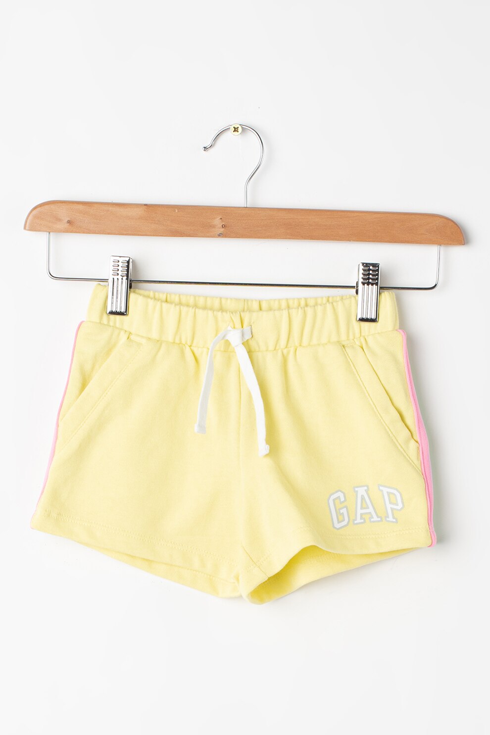 GAP, Pantaloni scurti cu talie ajustabila si buzunare oblice, Galben