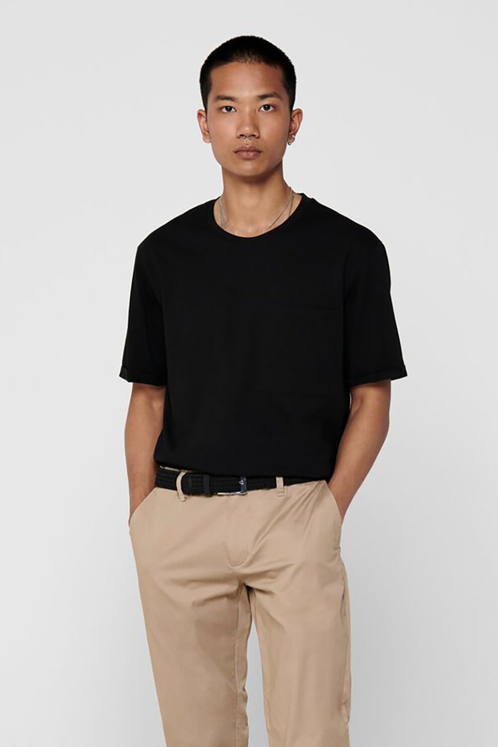 Only & Sons, Tricou cu decolteu la baza gatului si buzunar pe piept, Negru