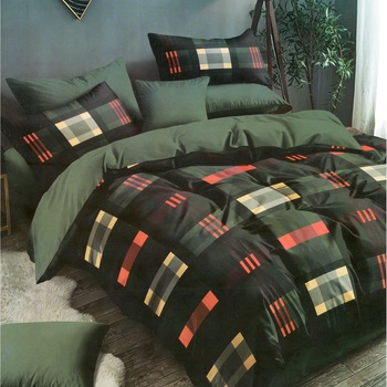 Lenjerie de pat Rosa Double Premium 11 B, 4 piese, pat dublu, cearceaf pat 220x260cm , 100% microfibra , tip inchidere capse, culoare verde inchis, model figuri rosii Lenjerie de pat Rosa Double Premium 11 B, 4 piese, pat dublu, cearceaf pat 220x260cm , 100% microfibra , tip inchidere capse, culoare verde inchis, model figuri rosii