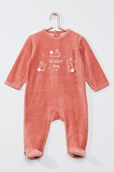 KIABI, Salopeta din amestec de bumbac organic cu botosei si detalii grafice, Roz prafuit, 56-62 CM Standard KIABI, Salopeta din amestec de bumbac organic cu botosei si detalii grafice, Roz prafuit, 56-62 CM Standard