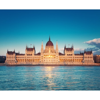 Fototapet de perete autoadeziv si lavabil City79 Parlament Budapesta, 270 x 200 cm Fototapet de perete autoadeziv si lavabil City79 Parlament Budapesta, 270 x 200 cm