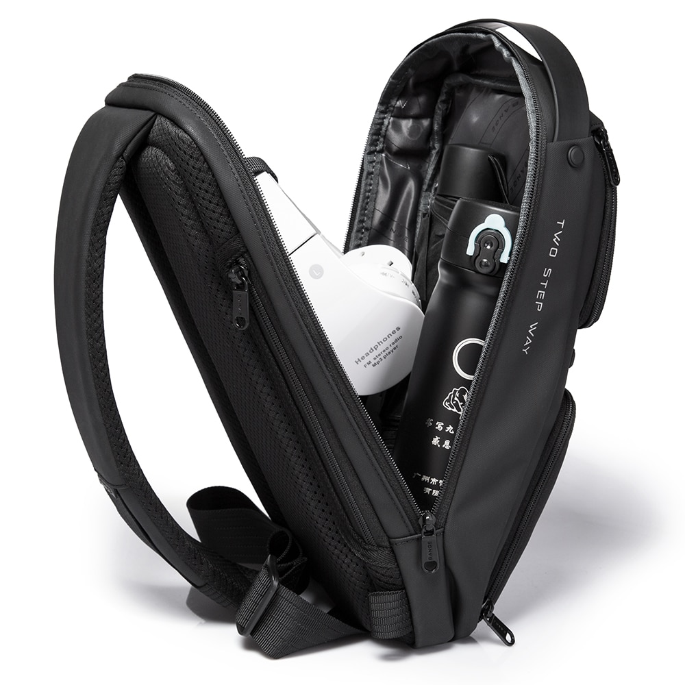 Rucsac crossbody/de umar casual, impermeabil, cu port de incarcare USB si compartiment casti, Bange, Negru