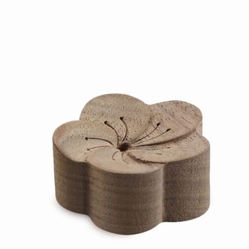 Difuzor din lemn aromaterapie ZAJA®, pentru uleiuri esentiale, Floare din lemn de nuc Difuzor din lemn aromaterapie ZAJA®, pentru uleiuri esentiale, Floare din lemn de nuc