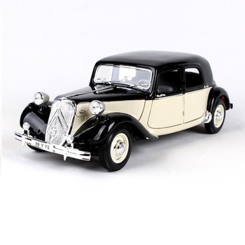 Macheta Citroen 15CV 6 Cyl 1952- 1/18 Maisto Macheta Citroen 15CV 6 Cyl 1952- 1/18 Maisto
