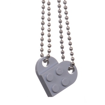 Set 2 lantisoare cuplu in forma de inima din piese LEGO, gri deschis