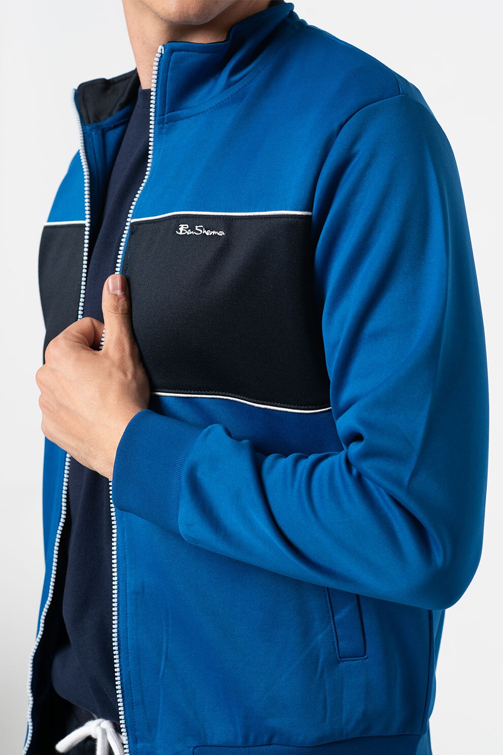 Ben Sherman, Bluza sport cu fermoar si logo brodat, Albastru inchis/Negru