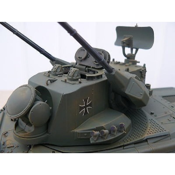 Kit Macheta Militara de construit Tamiya Flakpanzer Gepard West