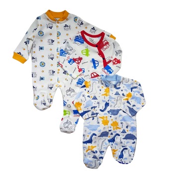 Set de 3 salopete bebe de bumbac, colorate, varsta 3-6 luni, 68 cm, Multicolor Set de 3 salopete bebe de bumbac, colorate, varsta 3-6 luni, 68 cm, Multicolor