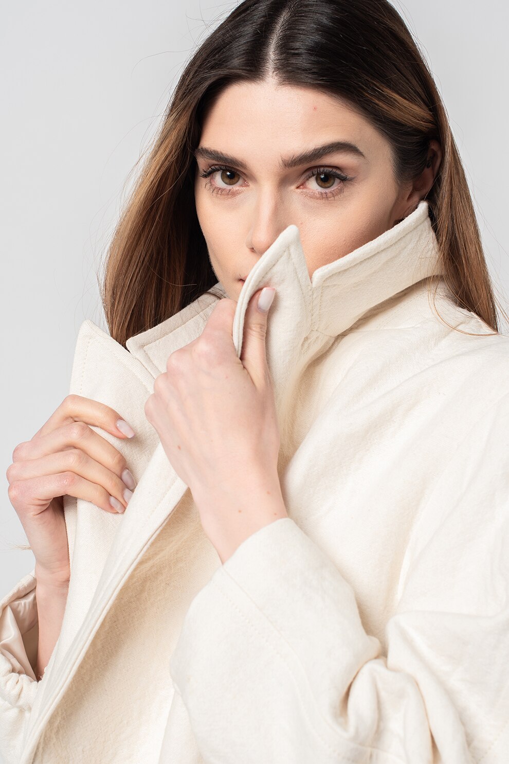 United Colors of Benetton, Palton drept cu doua randuri de nasturi si revere decupate, Crem, S