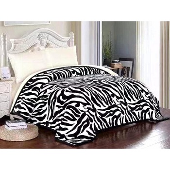 Patura cocolino cu blanita 200x230cm , Imprimeu zebra Patura cocolino cu blanita 200x230cm , Imprimeu zebra