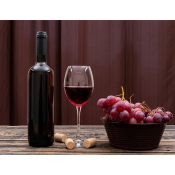 Fototapet de perete autoadeziv si lavabil Compozitie58 Vin, struguri, pahar, 270 x 200 cm Fototapet de perete autoadeziv si lavabil Compozitie58 Vin, struguri, pahar, 270 x 200 cm