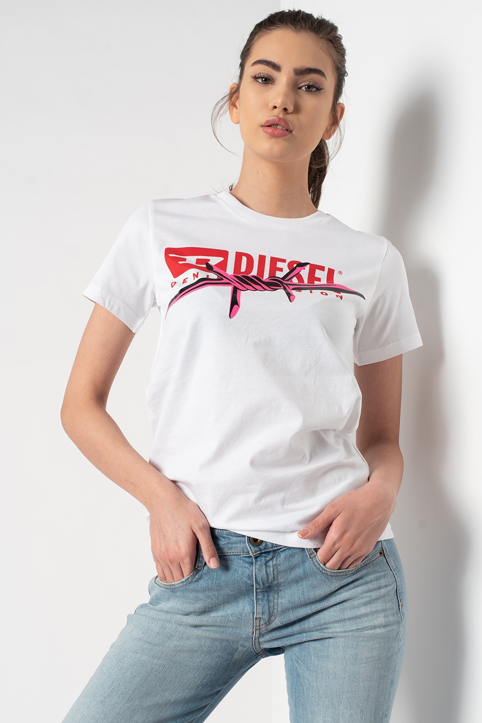 Diesel, Tricou cu decolteu la baza gatului si imprimeu pe partea din fata T-Sily, Alb/Rosu/Roz