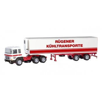 Macheta camion Roman Diesel 6×4 cu semiremorca frigorifica, L:180mm,1:87 Macheta camion Roman Diesel 6×4 cu semiremorca frigorifica, L:180mm,1:87