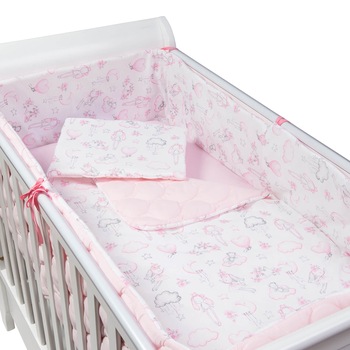 Set lenjerie matlasata 5 piese Kidizi Fairy Clouds, include perna, plapumioara, aparatoare si cearceaf Set lenjerie matlasata 5 piese Kidizi Fairy Clouds, include perna, plapumioara, aparatoare si cearceaf