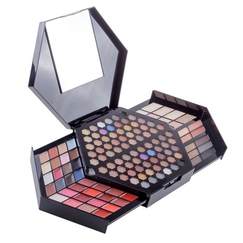 Trusa makeup Geometric Love, Miss Rose, 130 culori Trusa makeup Geometric Love, Miss Rose, 130 culori