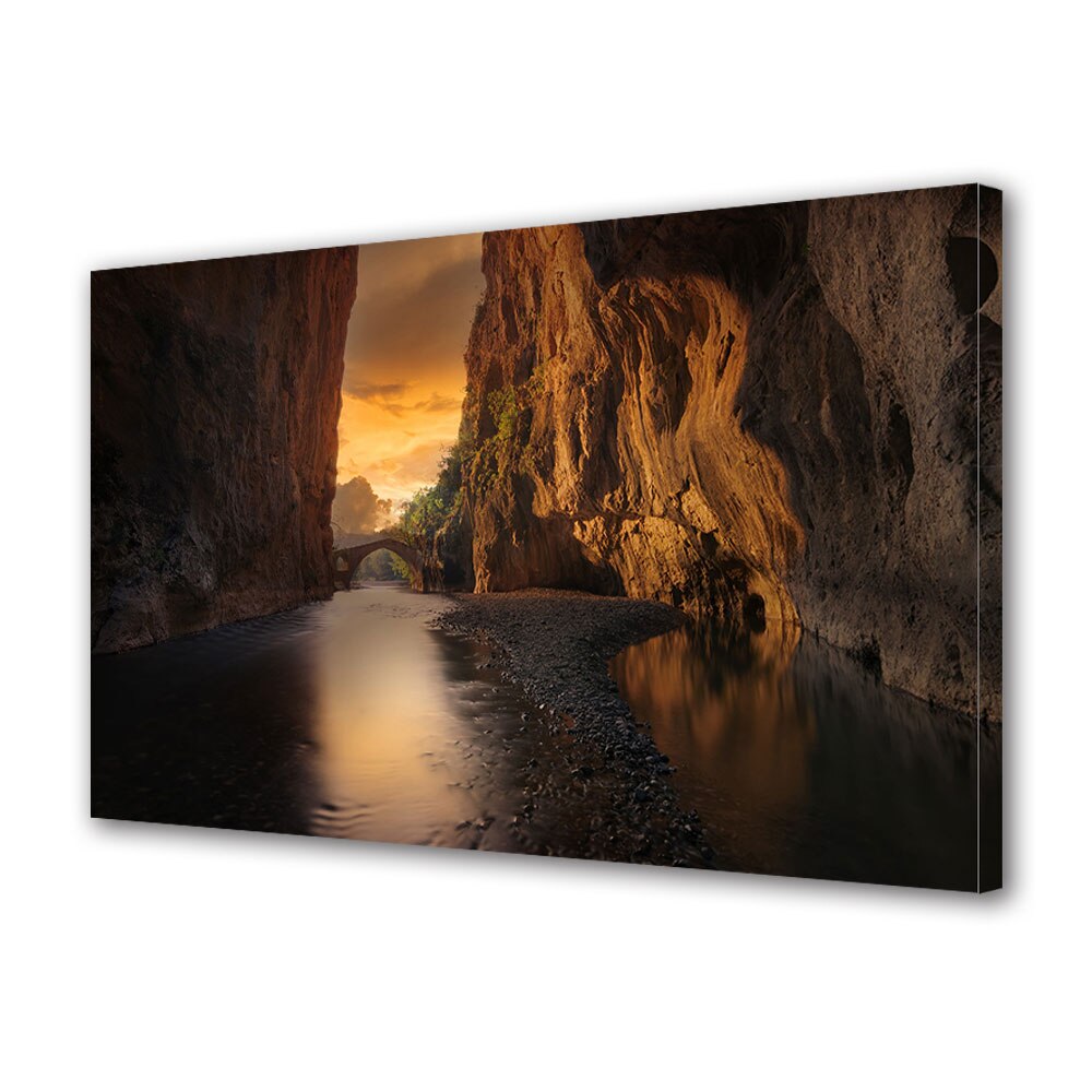 Tablou Canvas Premium ArtDeco, Rau sapat in stanci, Panza pe cadru de lemn, Decoratiuni Moderne pentru Casa, 30 x 45 cm