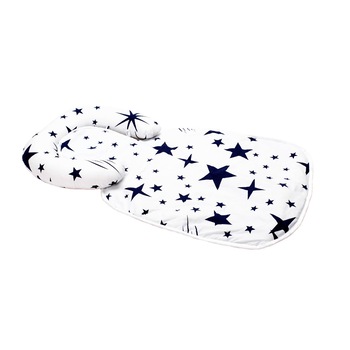 Set patut paturica impermeabila 50x80cm + tetiera detasabila 35x35cm, model stelute Set patut paturica impermeabila 50x80cm + tetiera detasabila 35x35cm, model stelute