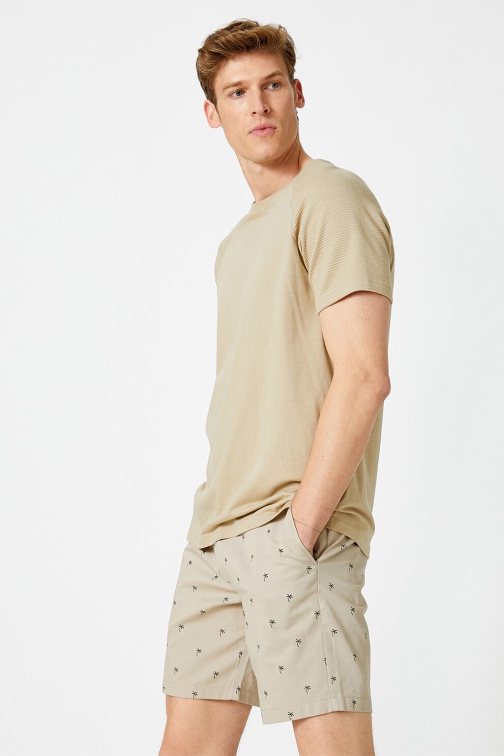 KOTON, Pantaloni scurti chino cu model tropical, Maro nisip, 2XL