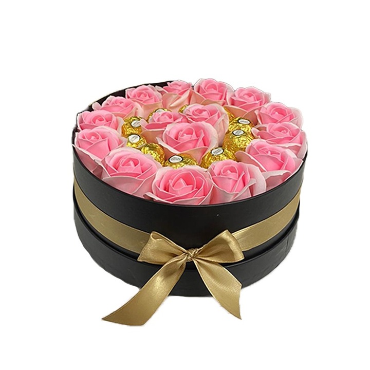 Cadou pentru femei cutie rotunda neagra cu trandafiri de sapun si praline Ferrero Rocher, roz